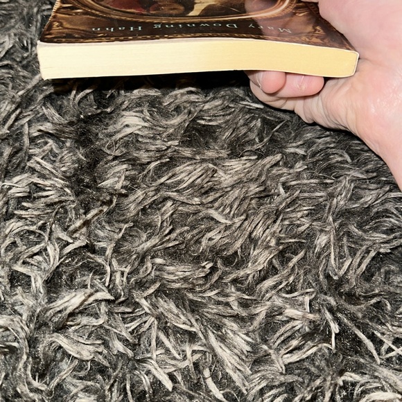 Ghost chapter book - Picture 4 of 4